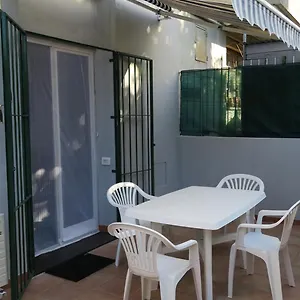 Karina, To The With Terrace And Private Parking Appartamento Savona